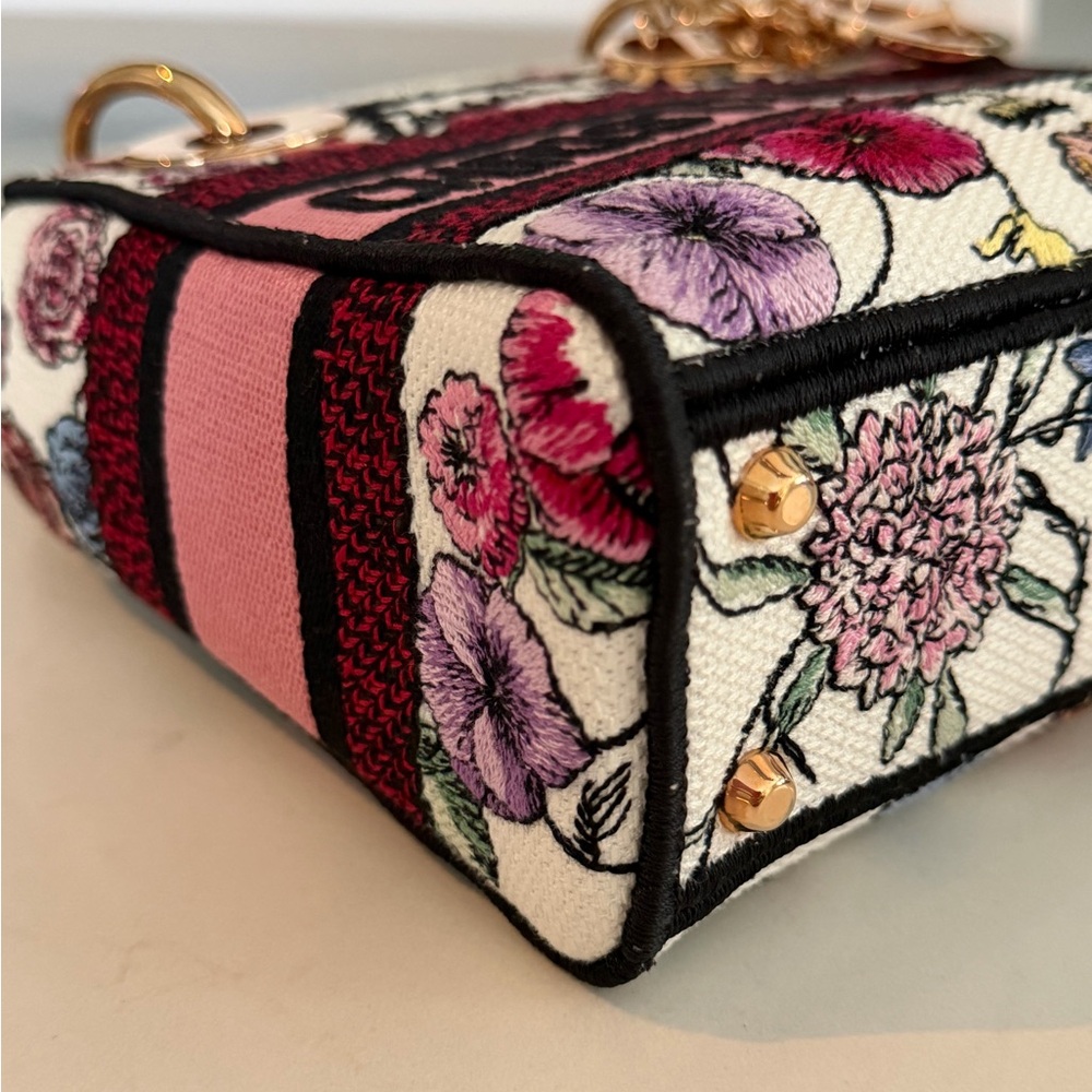 ❤️SOLD ON THE BAY❤️Christian Dior Canvas Florilegio Embroidered Medium Lady - Picture 4 of 16